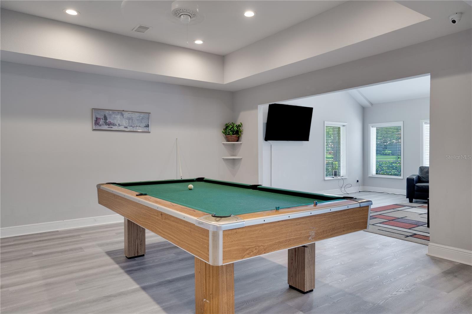 Clubhouse (2)