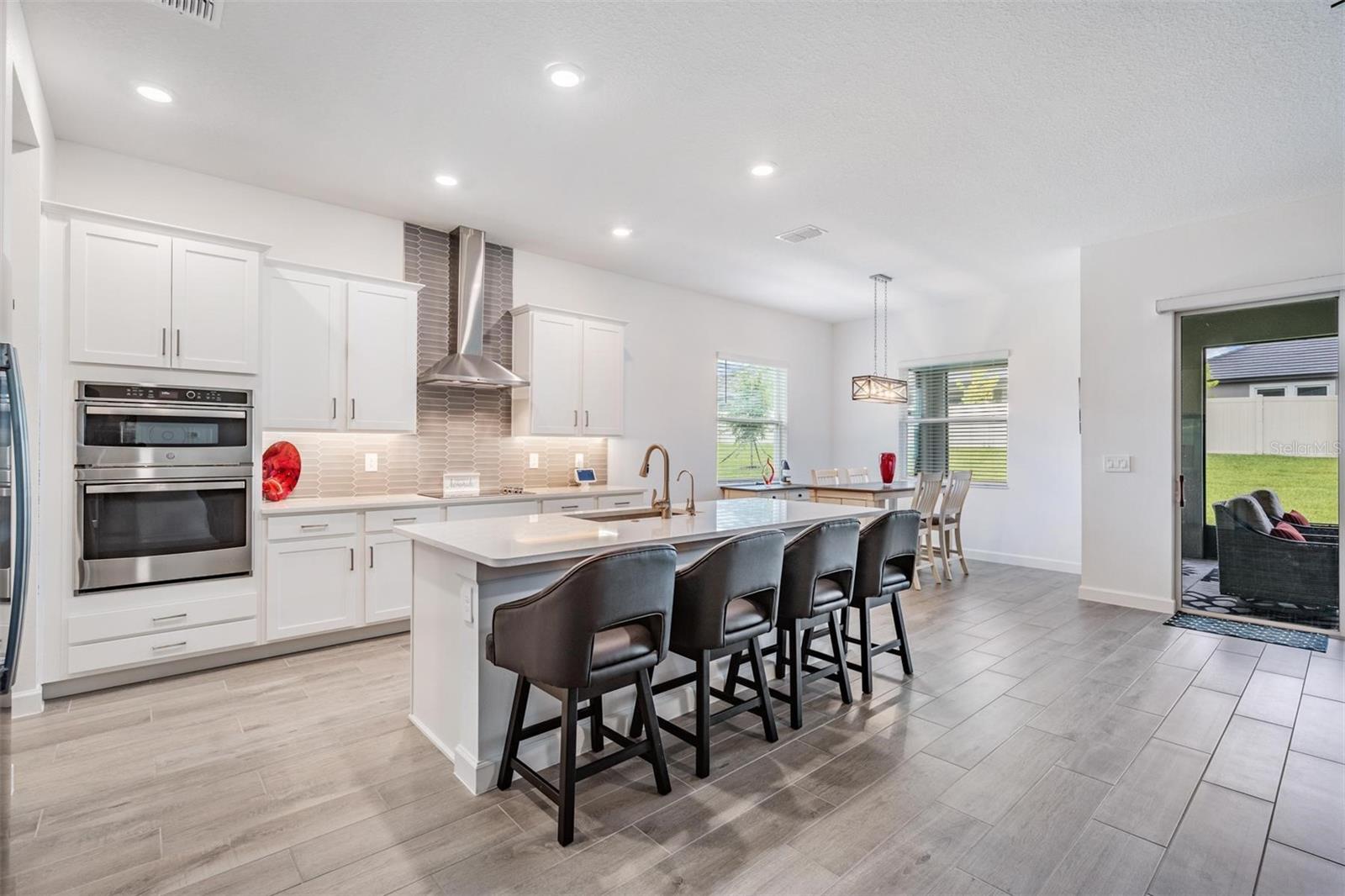 Kitchen and kitchen nook