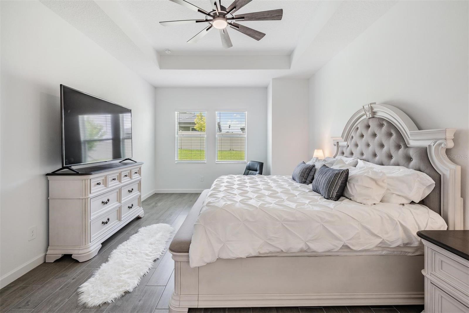 Primary suite w/added tile floors