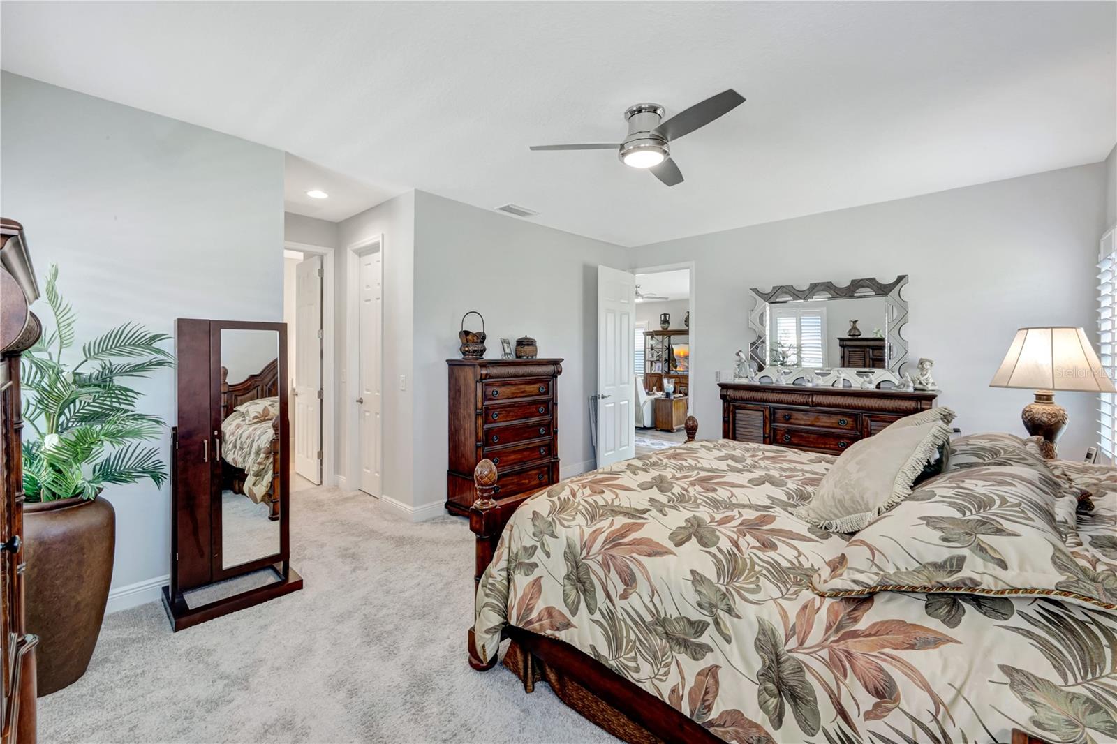 MASTER BEDROOM