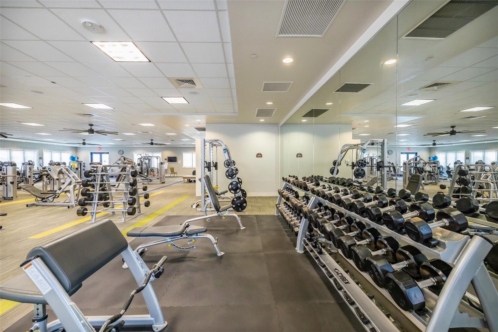 24/7 5000 sq ft Fitness Center