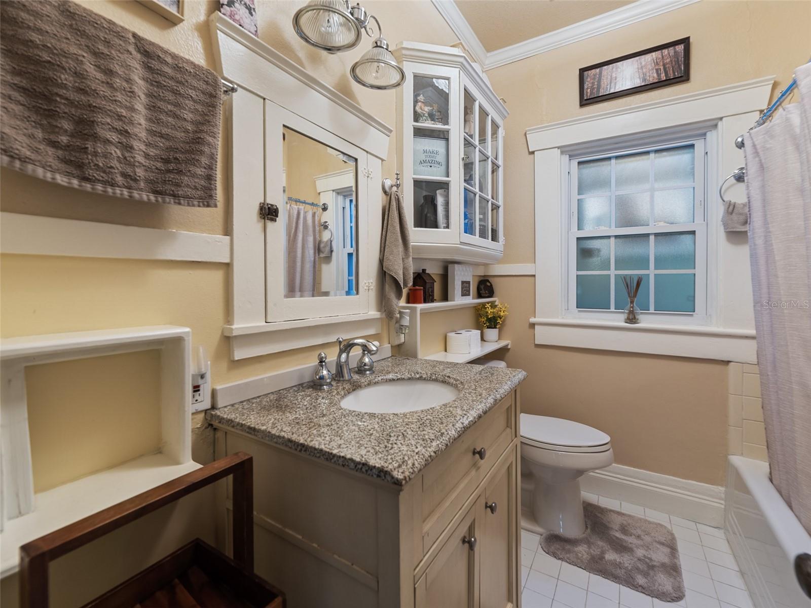 Guest Bathroom 1st Floor