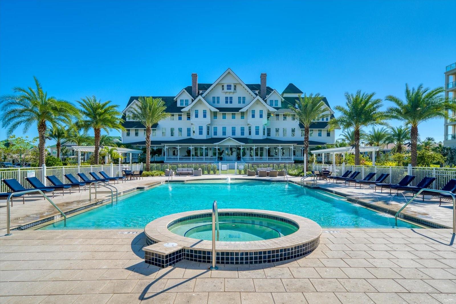 Pool and spa at the Belleview Inn which is an amenity of Belleview Place property owners