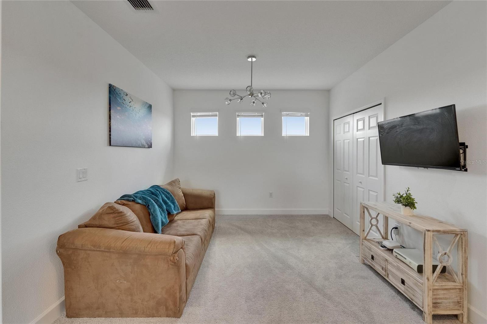 2ND FLOOR LOFT