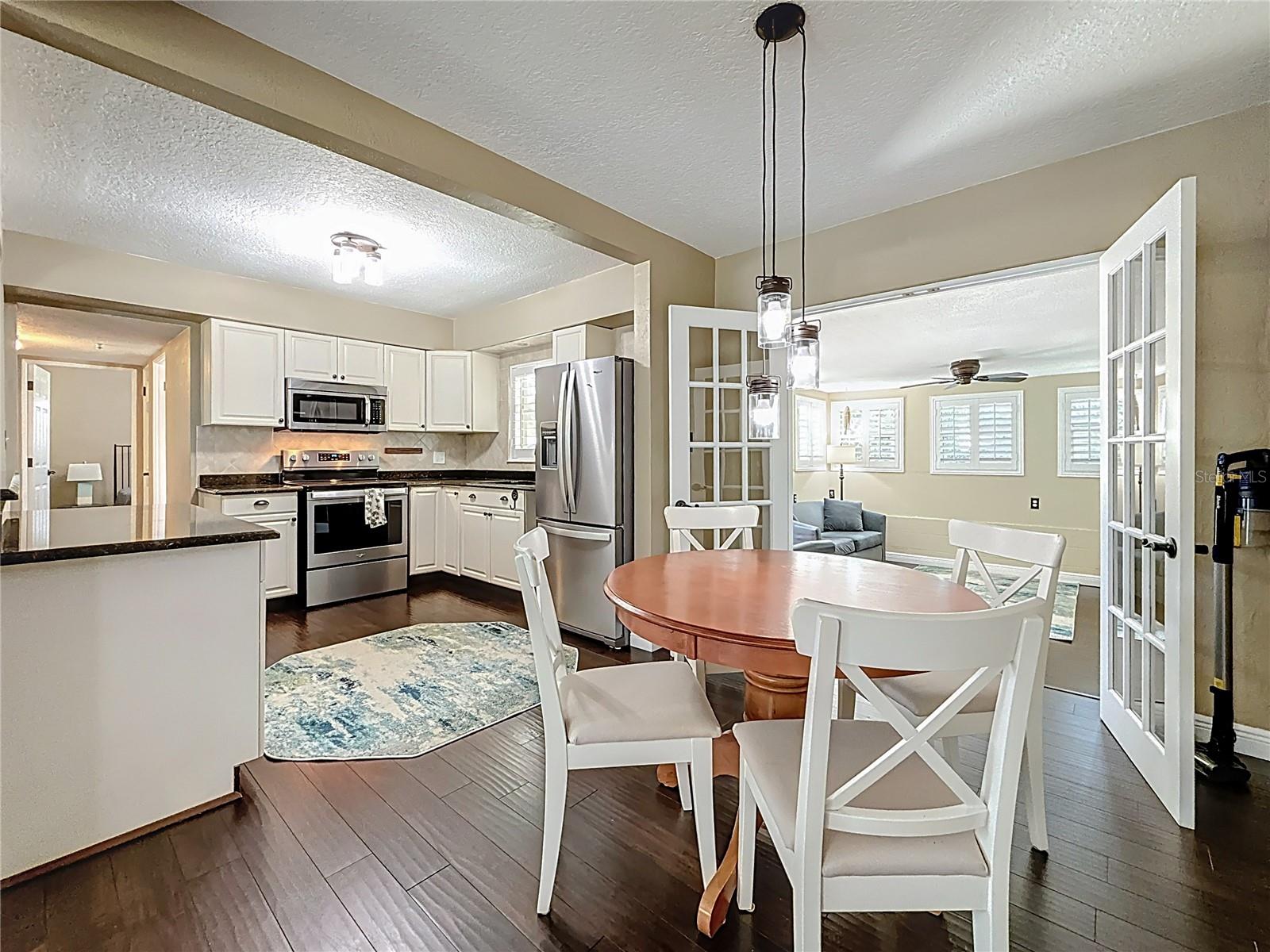 Dining, Kitchen, and Sun
