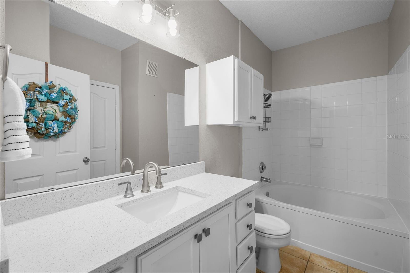 Secondary Bathroom/Guest Bathroom