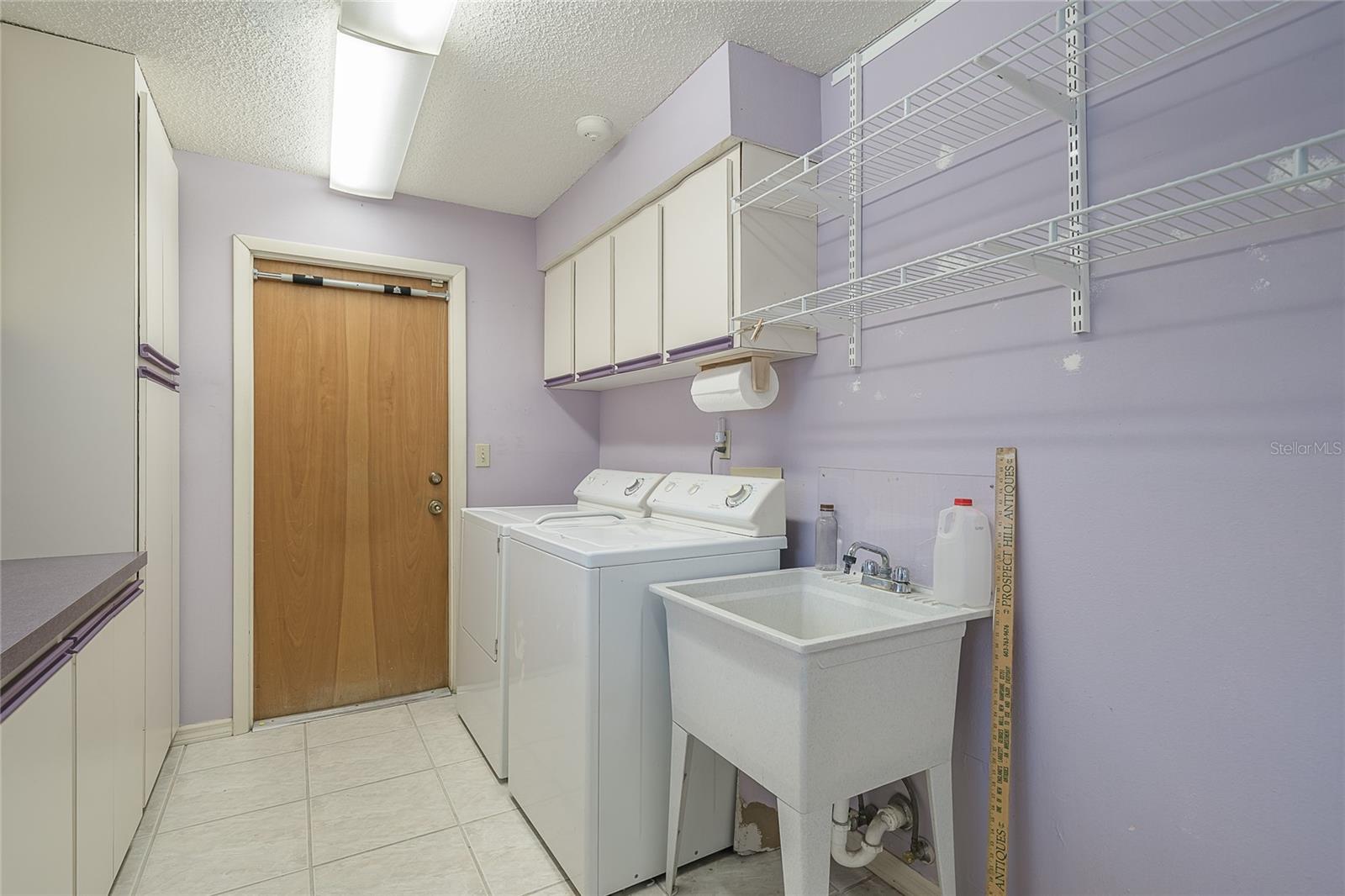 washer and dryer to stay