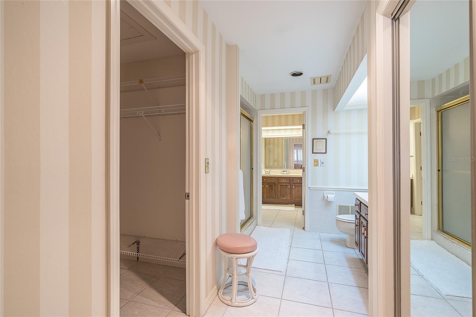 walk-in closet
