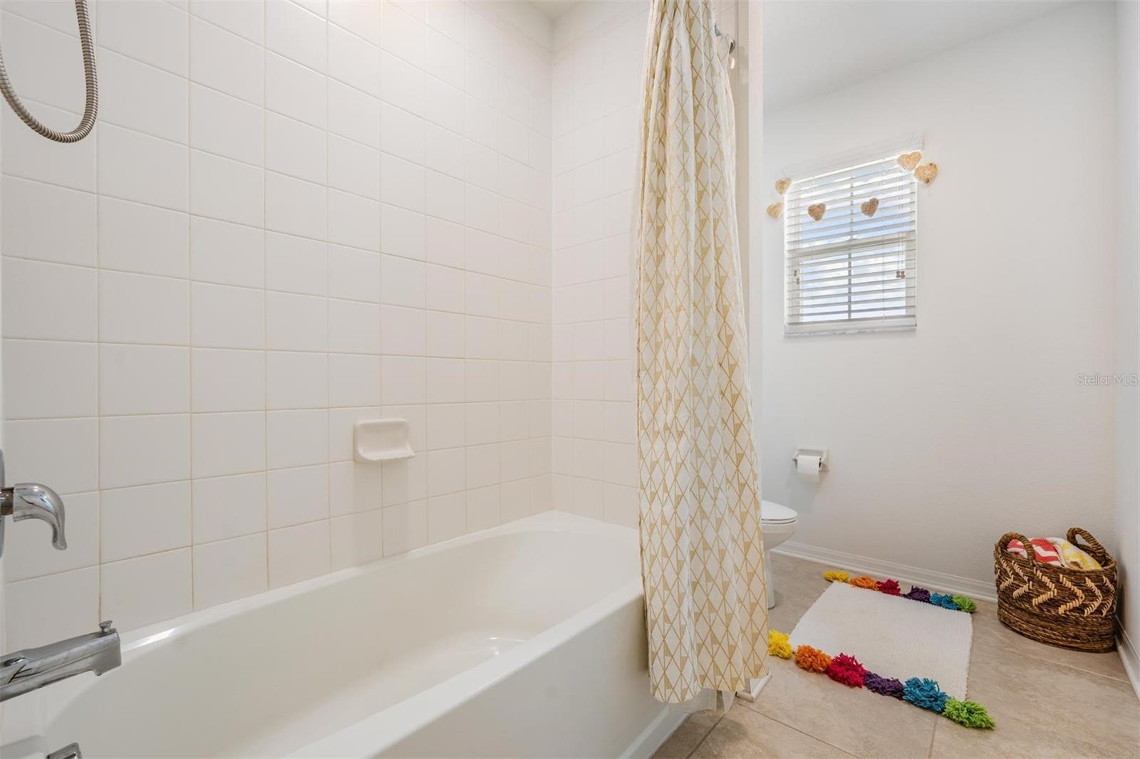 Tub/Shower combo