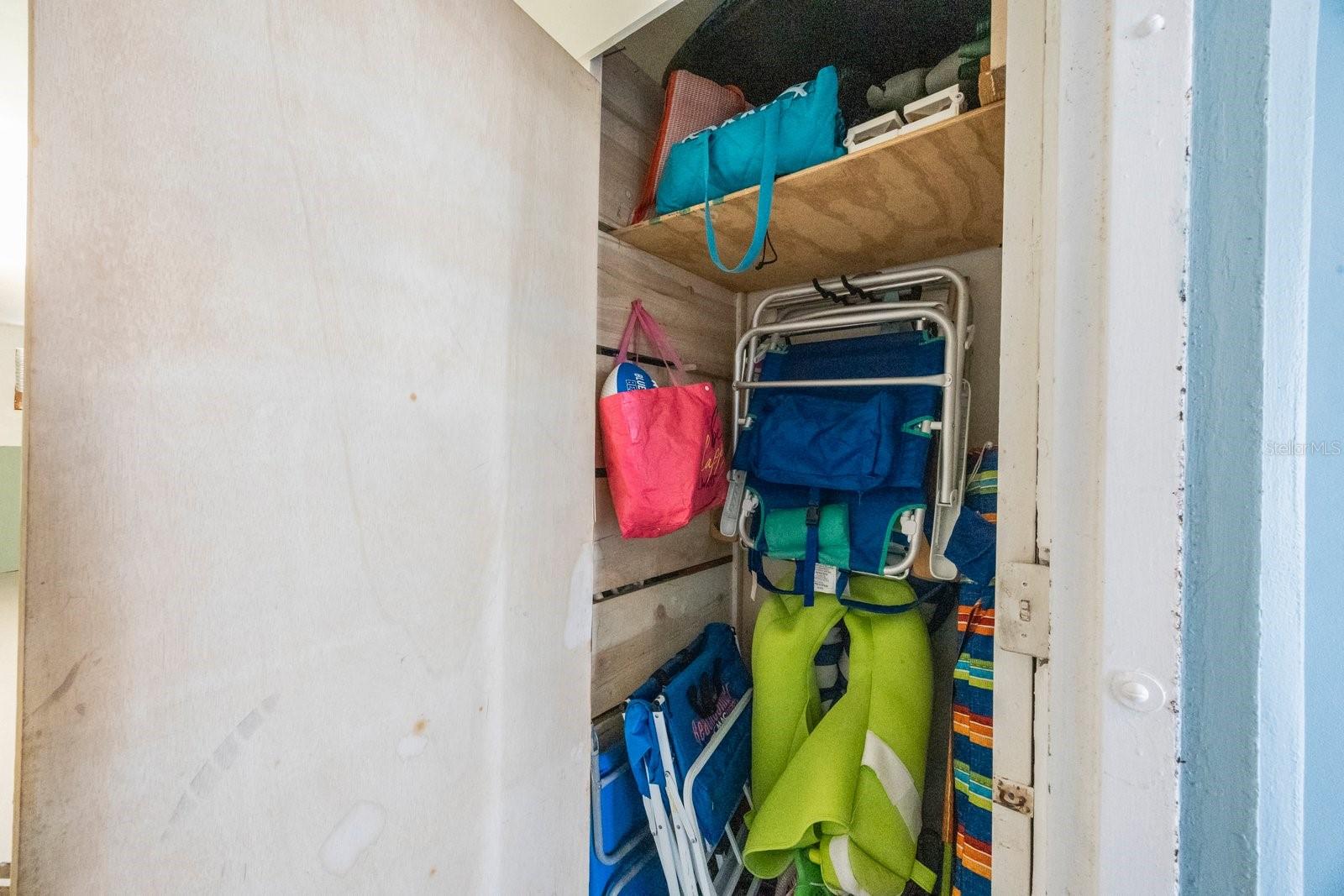 Room for all those rafts and beach chairs!