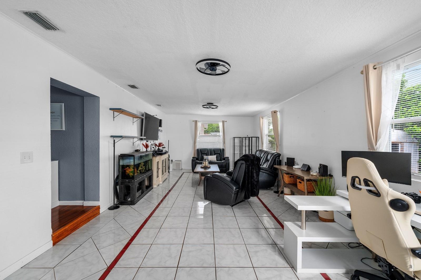 Large bonus room