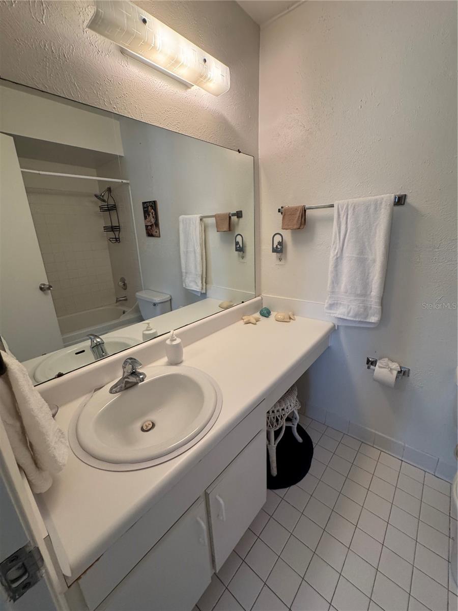 guest room bath