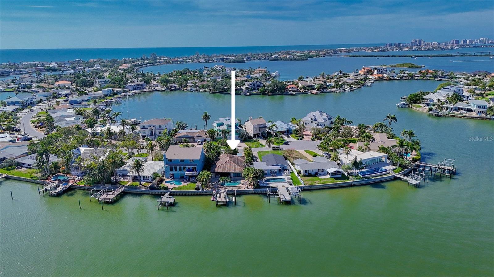 Aerial View - Sits between Gulf and Intracoastal Waters487 Harbor Dr S, Indian Rocks Beach, FL