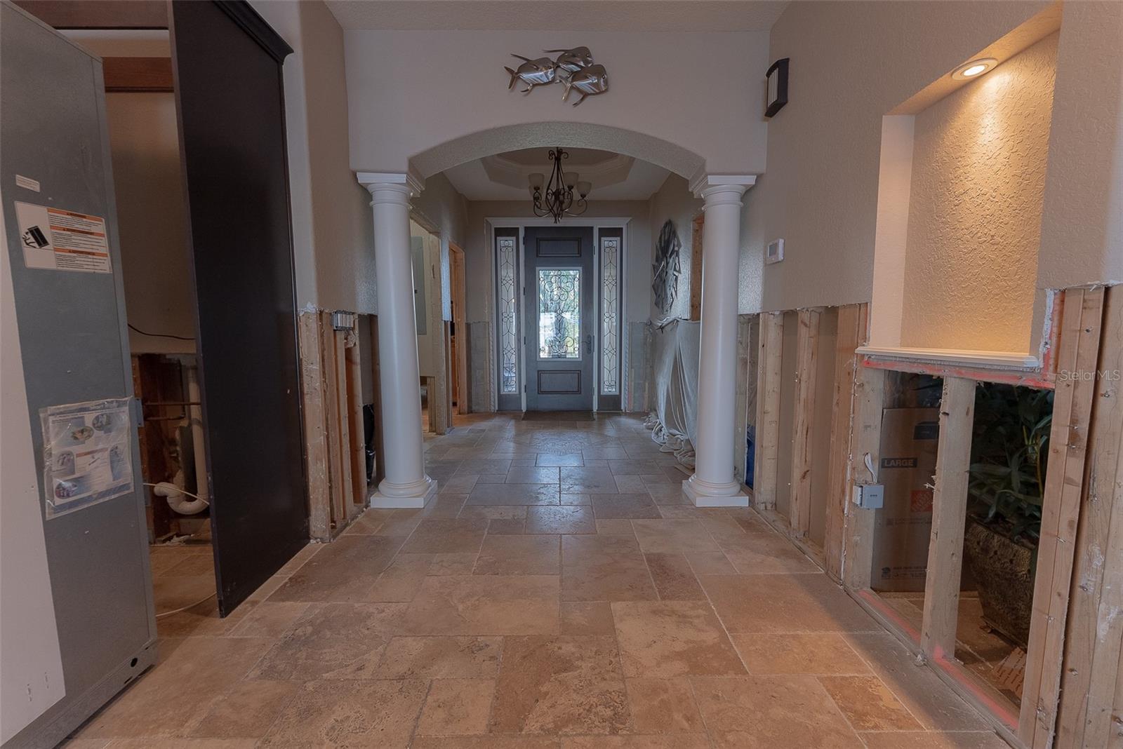Foyer487 Harbor Dr S, Indian Rocks Beach, FL