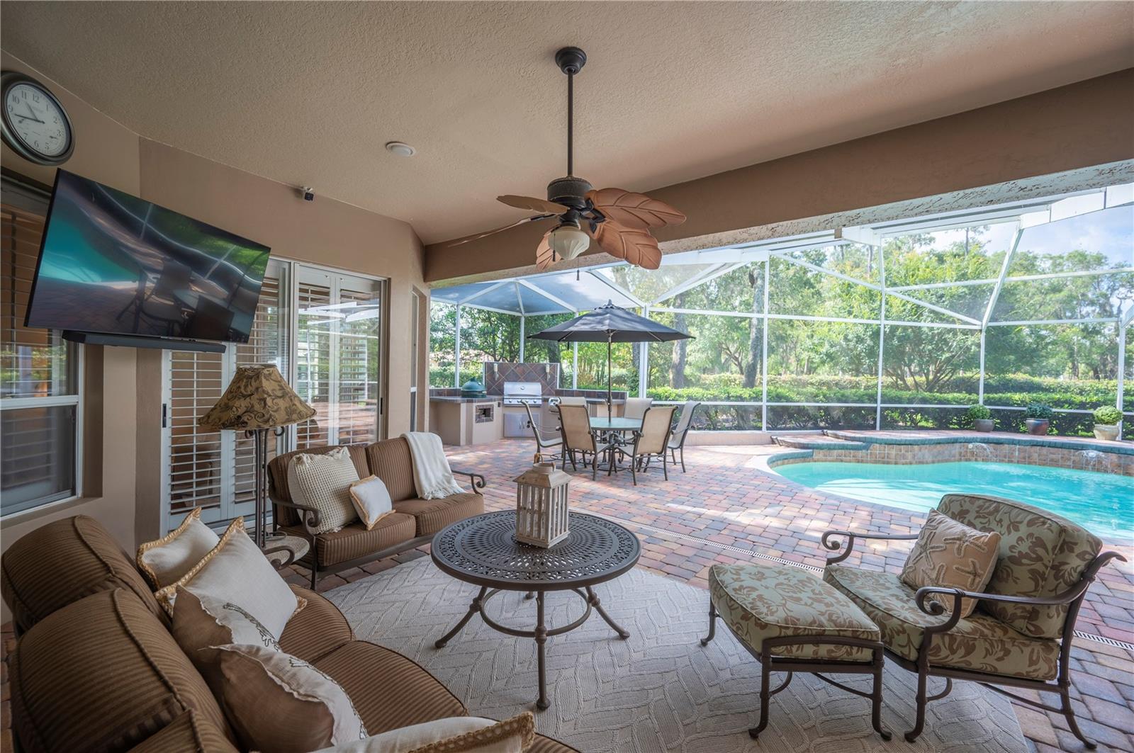 Large covered lanai perfect for entertaining