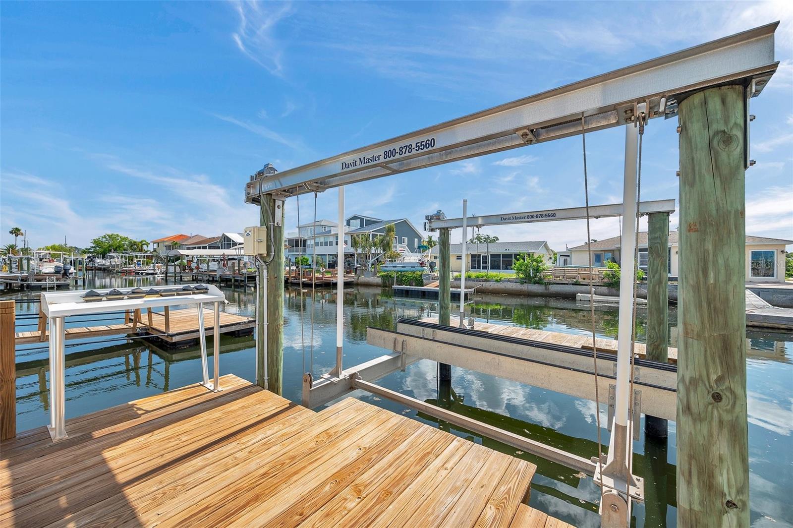 Boat lift