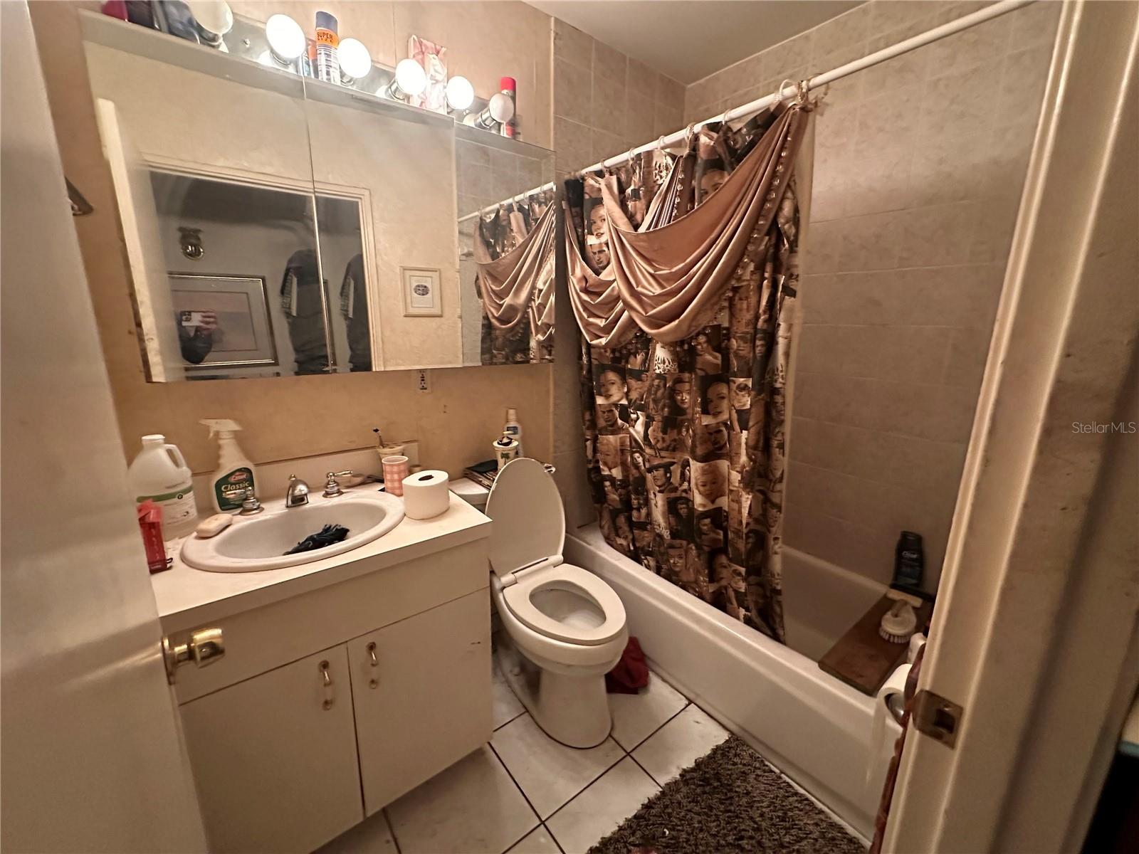 O6318908