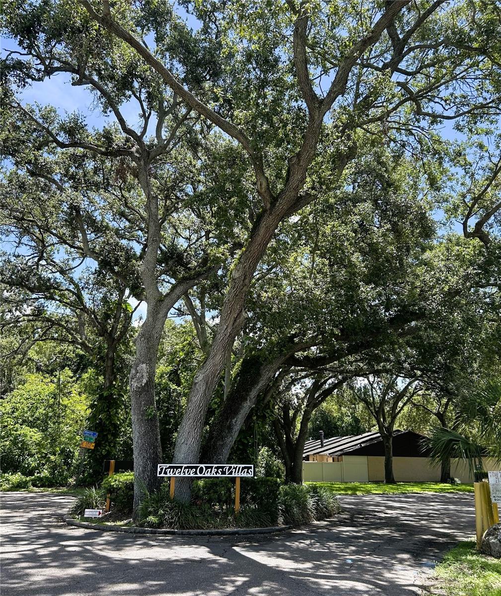 Twelve Oaks Villas