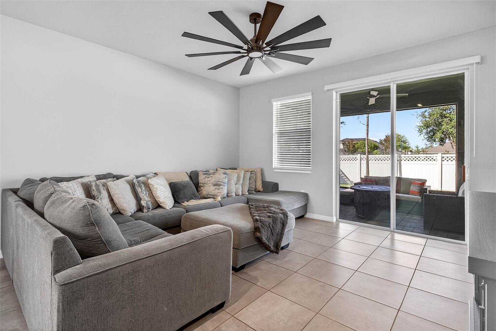 Glass sliders to the screened lanai.