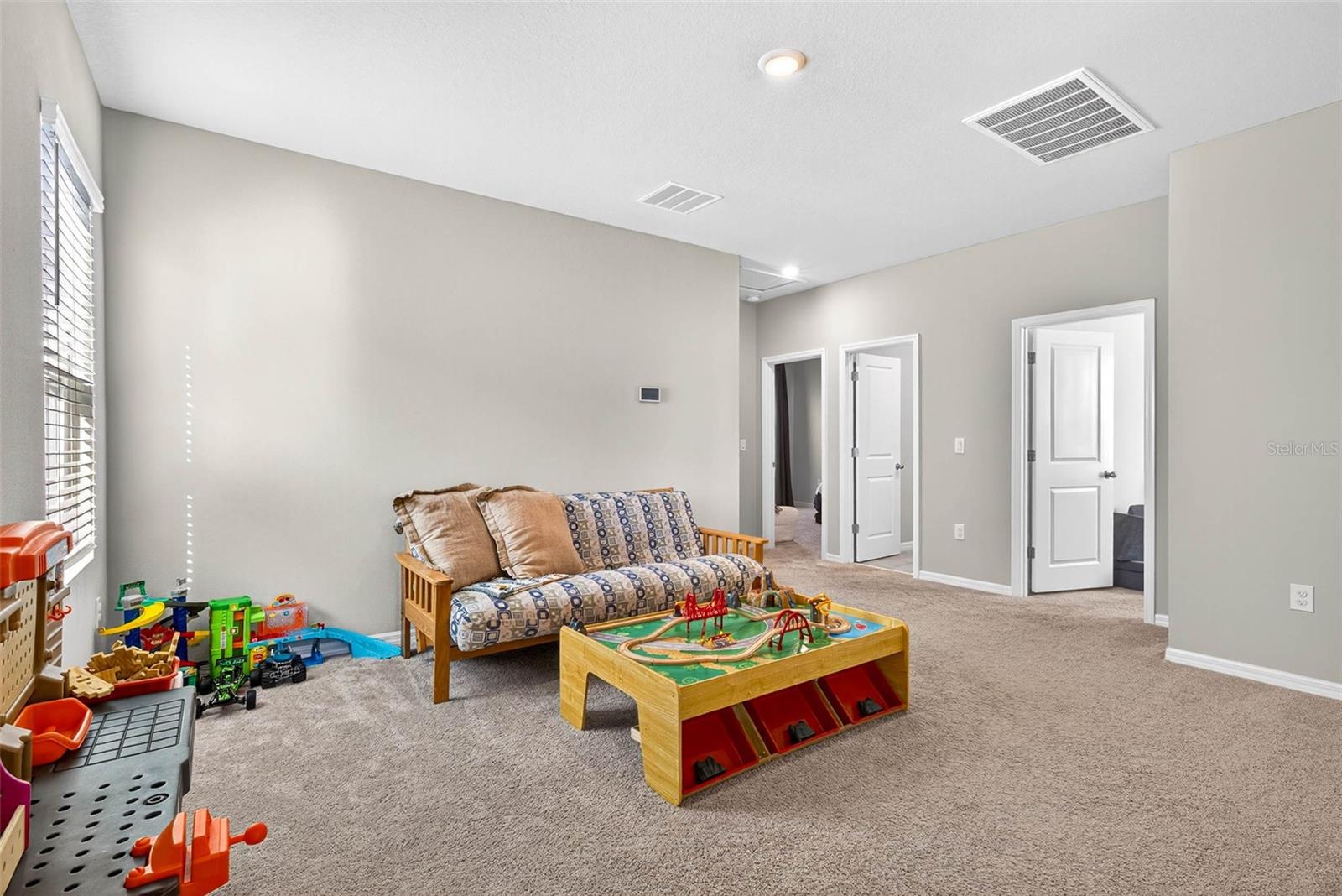 Travel upstairs to the loft-the perfect flex space for everyone.