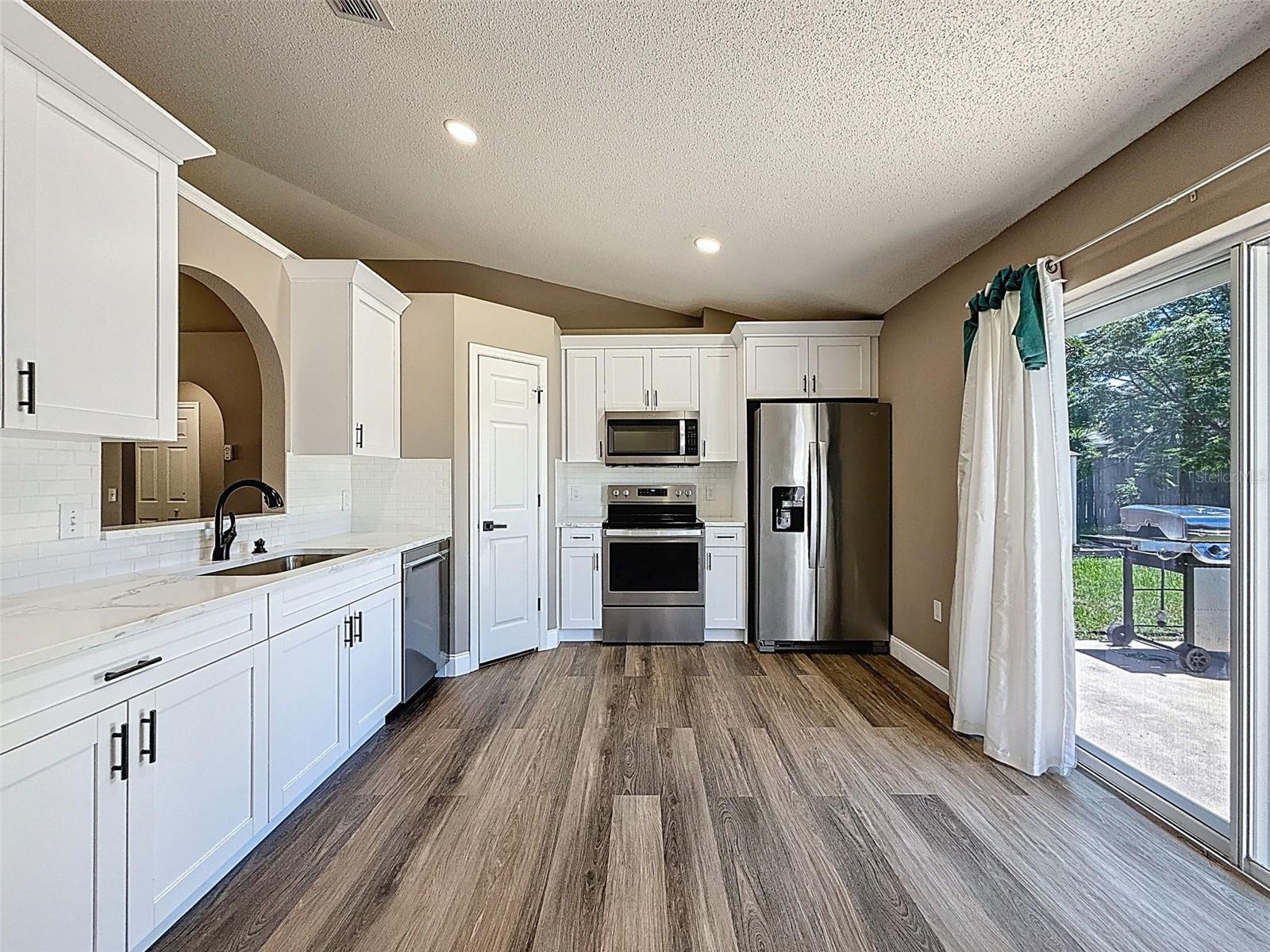 Beautifully updated kitchen