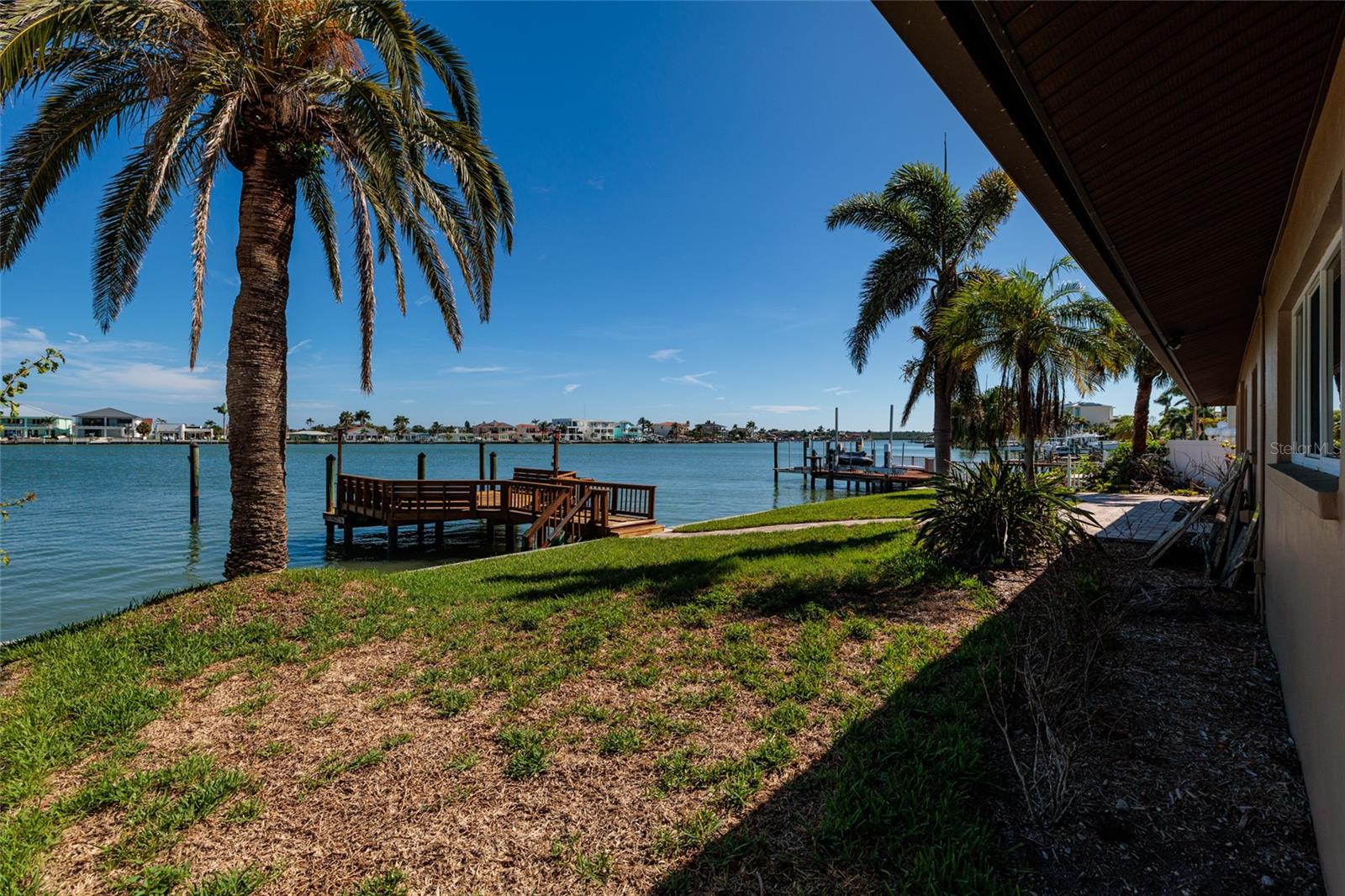 Exterior Back/Waterfront/Dock
