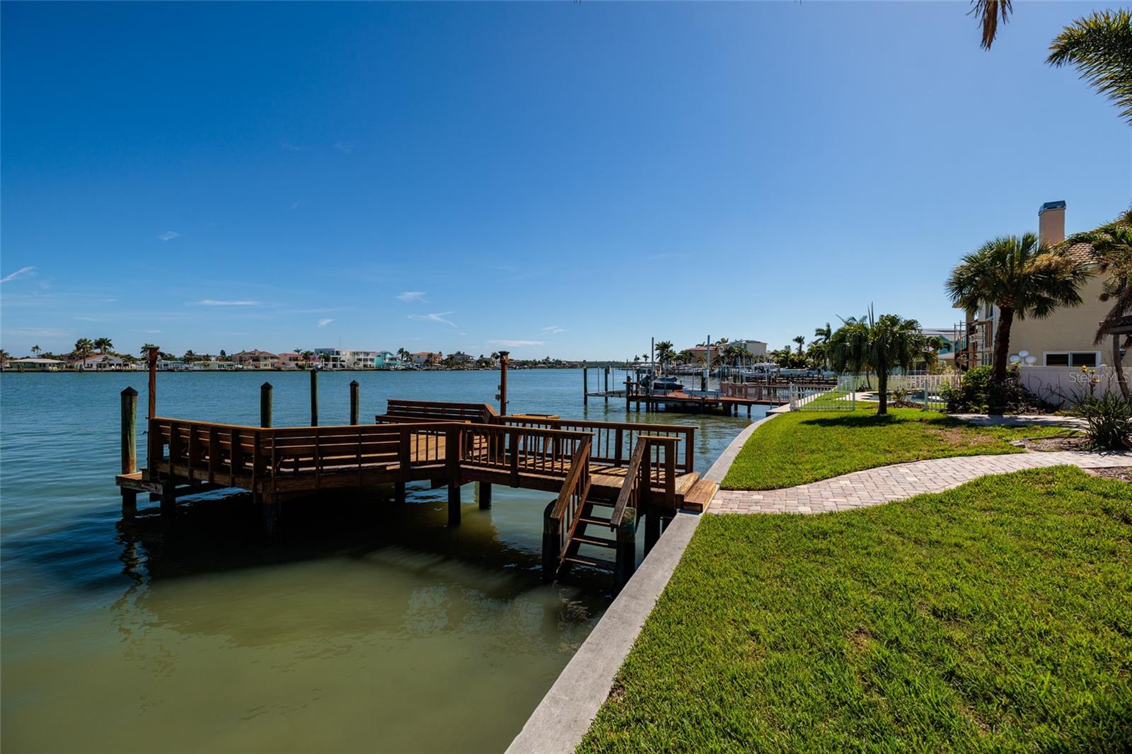 Exterior Back/Waterfront/Dock