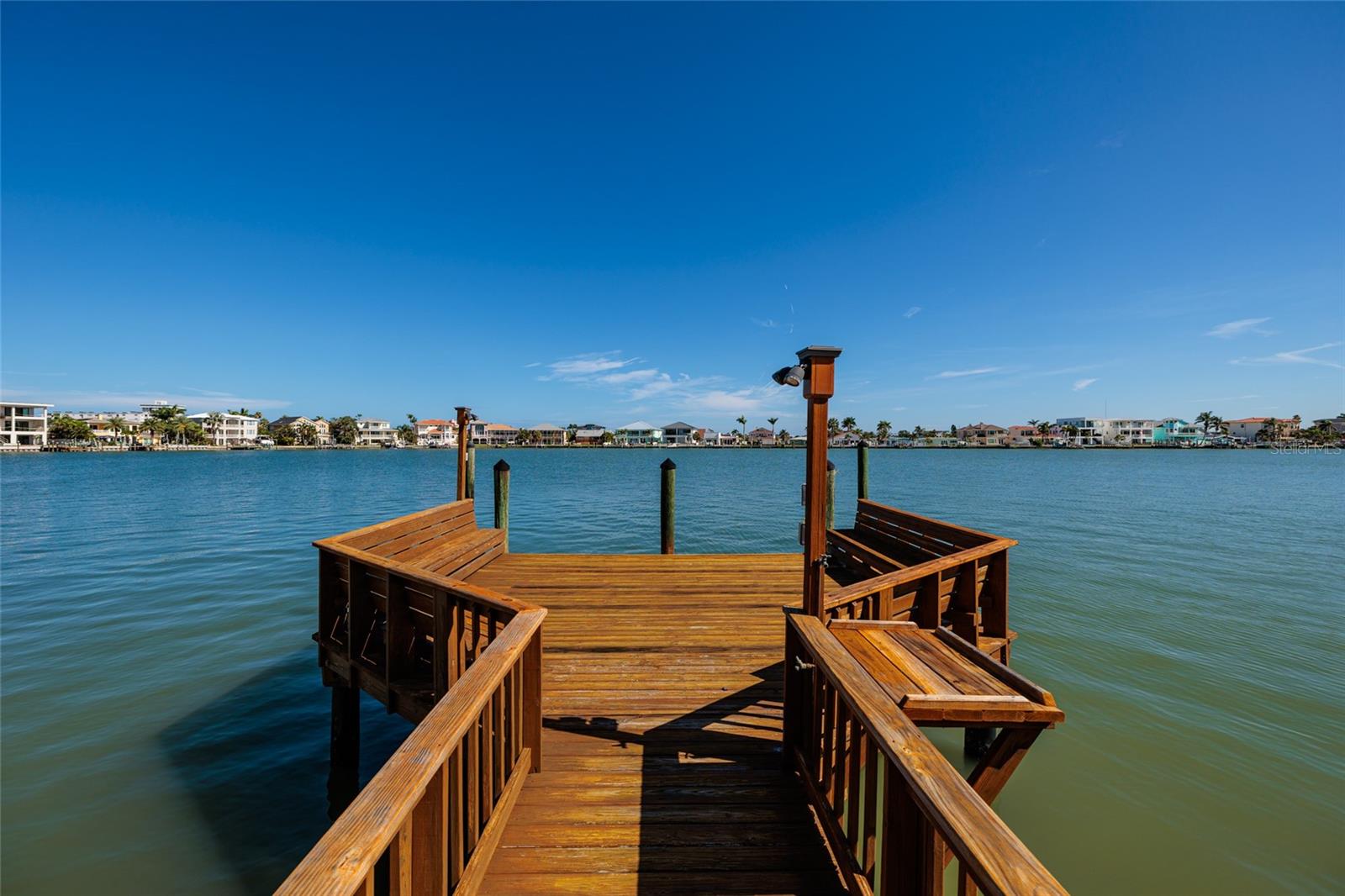 Exterior Back/Waterfront/Dock