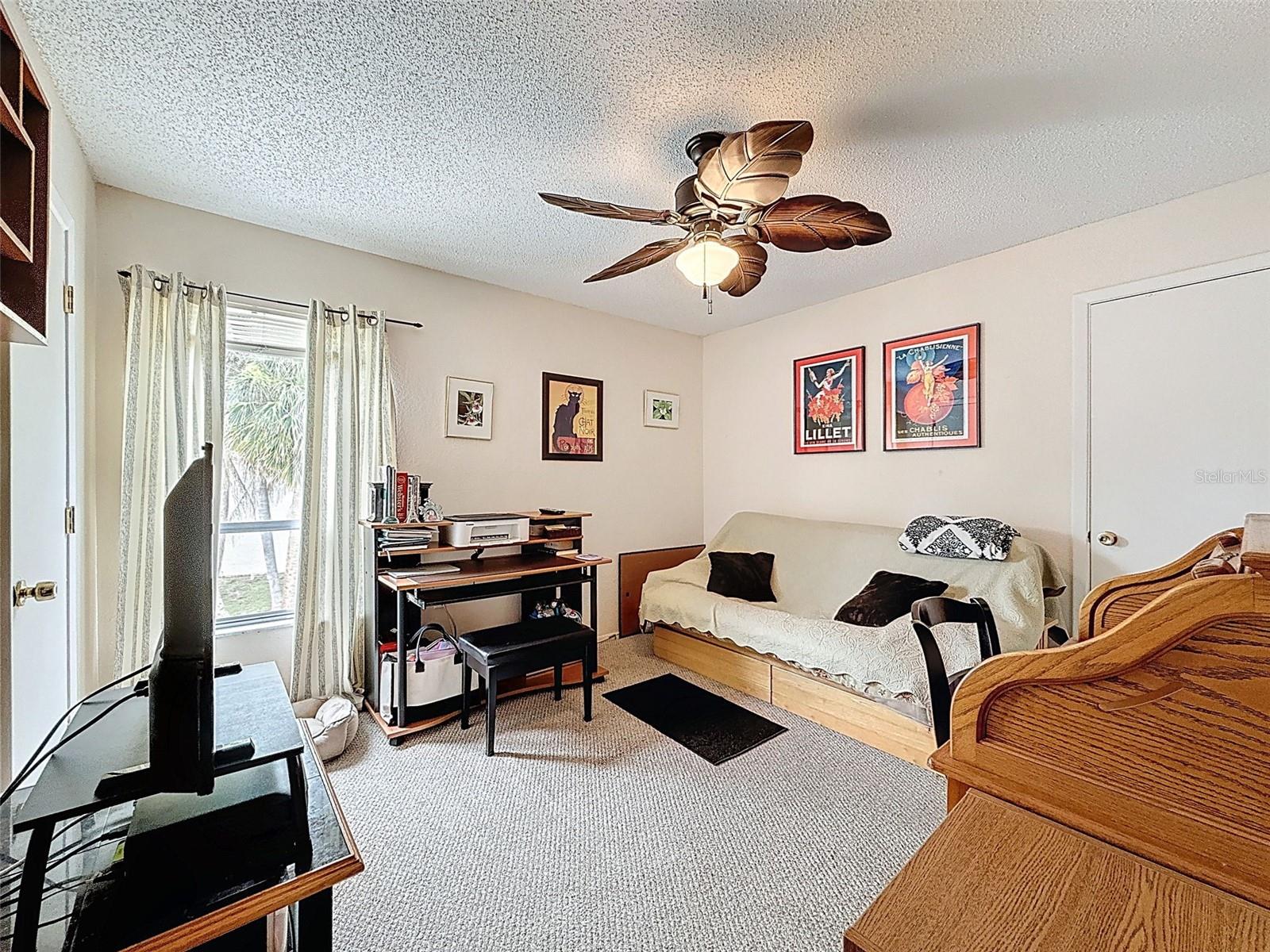 Guest bedroom