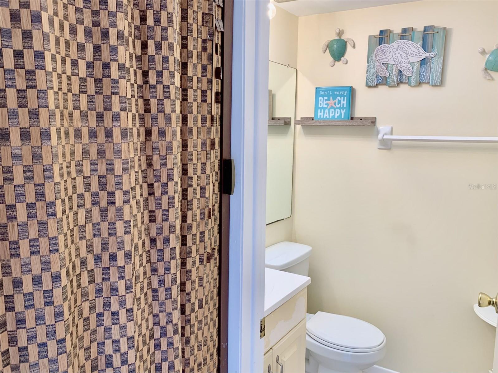 Half bath off the Florida room
