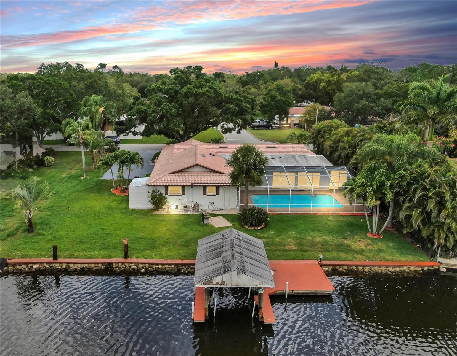 Waterfront paradise!