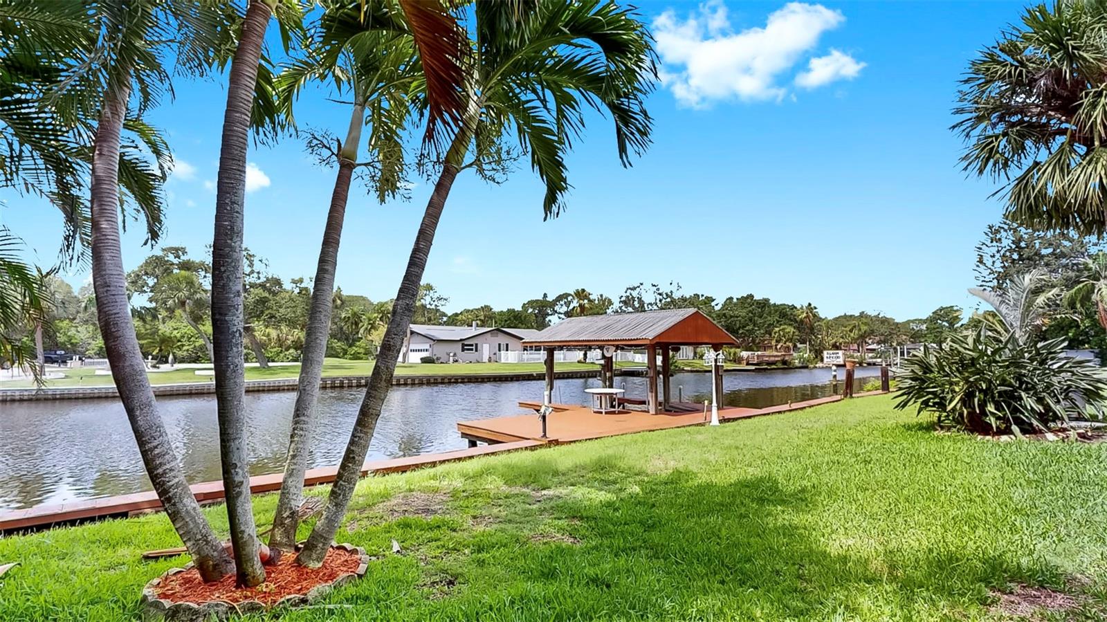 Your Slice of Paradise!