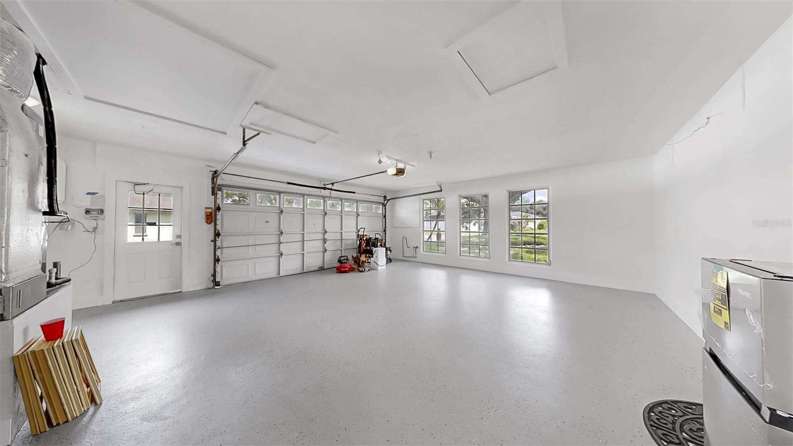 Oversided 2 car garage