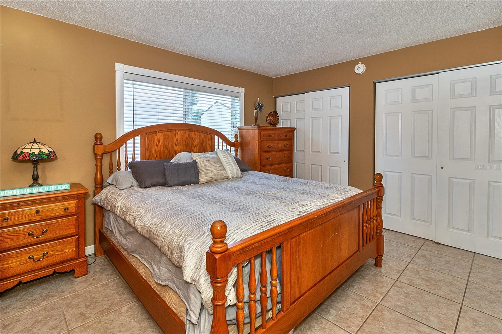 King-Size Bed
