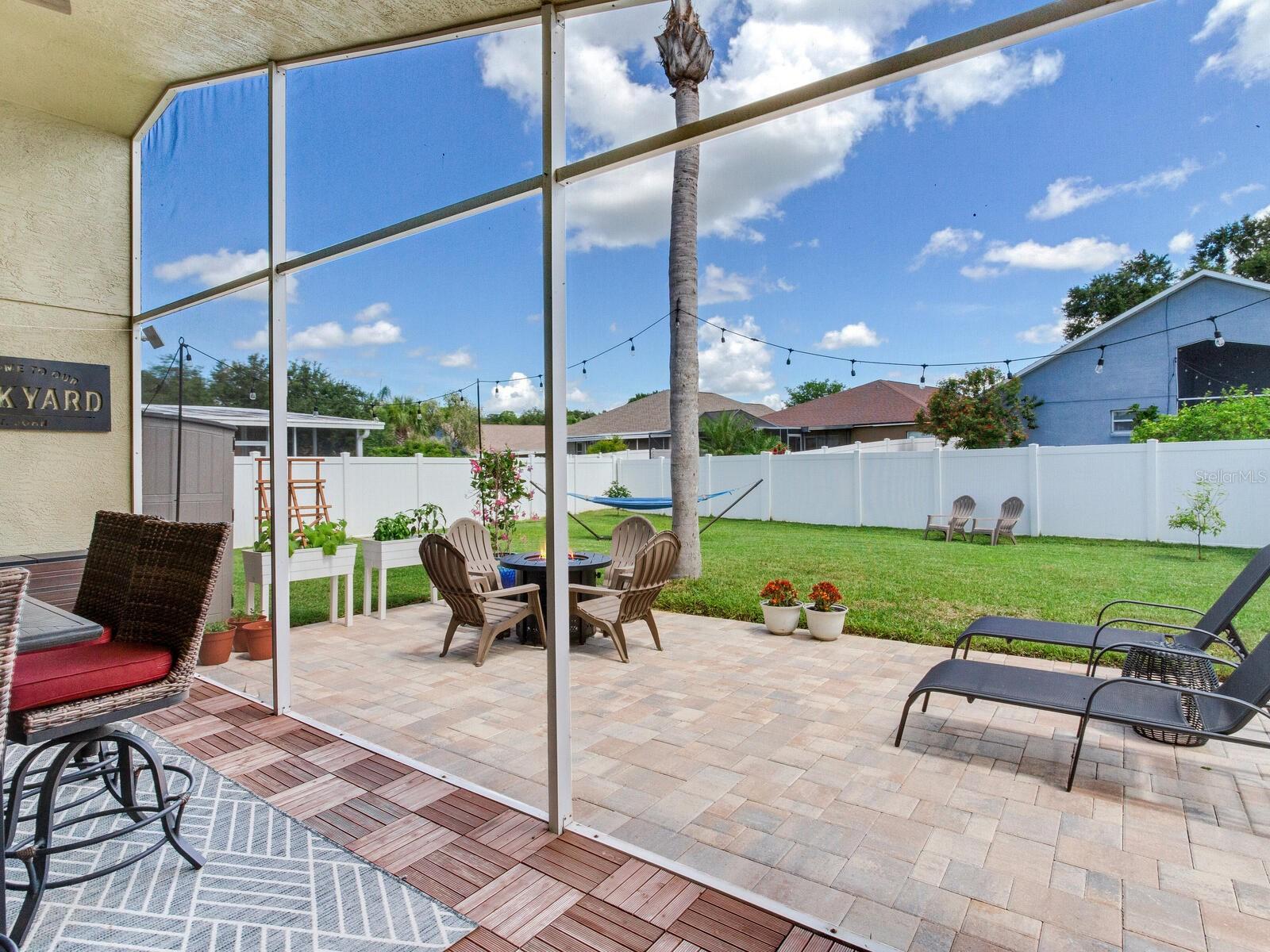 Screen Patio / Backyard