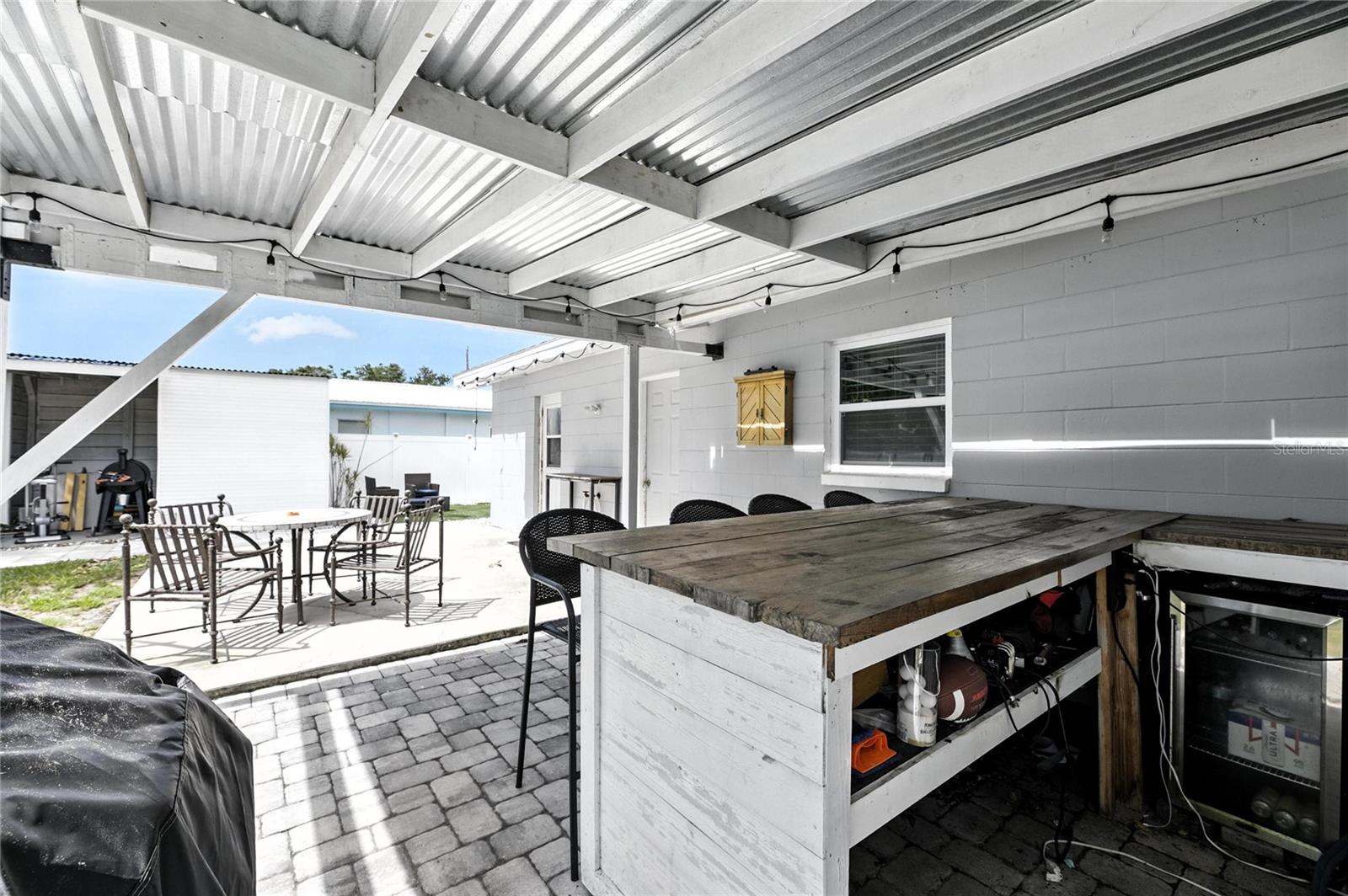 Outdoor Bar