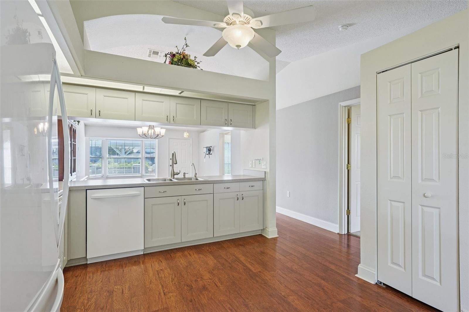 Kitchen - Closet Pantry