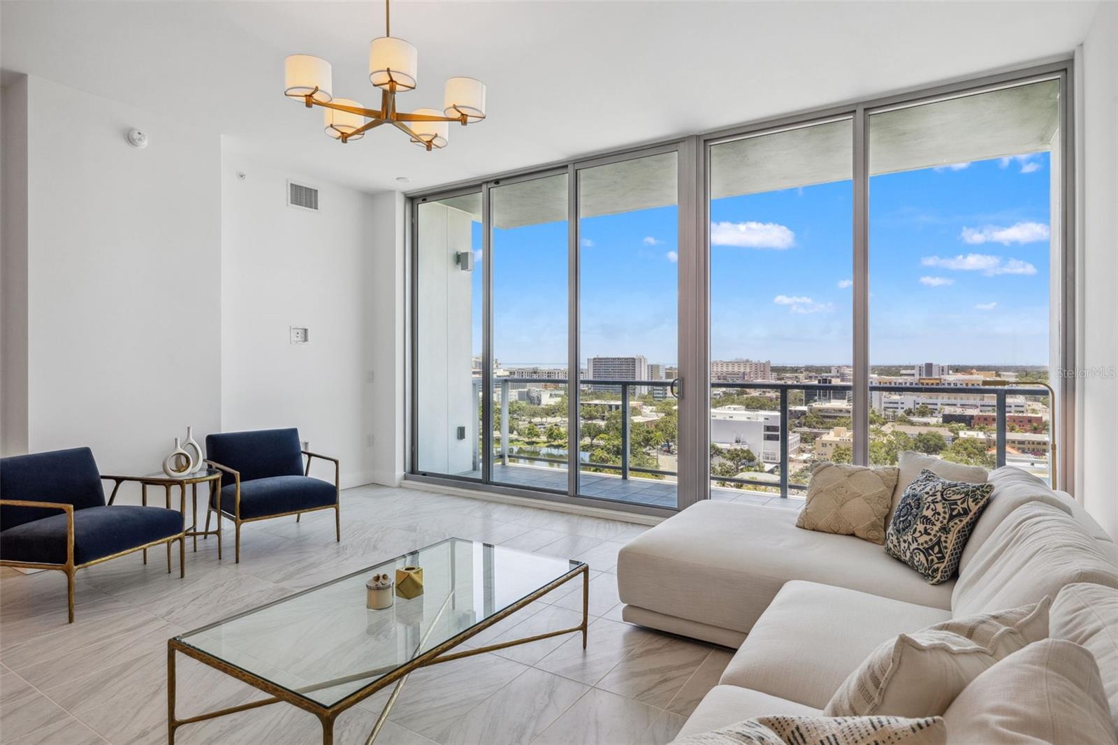 1550 Square Feet!