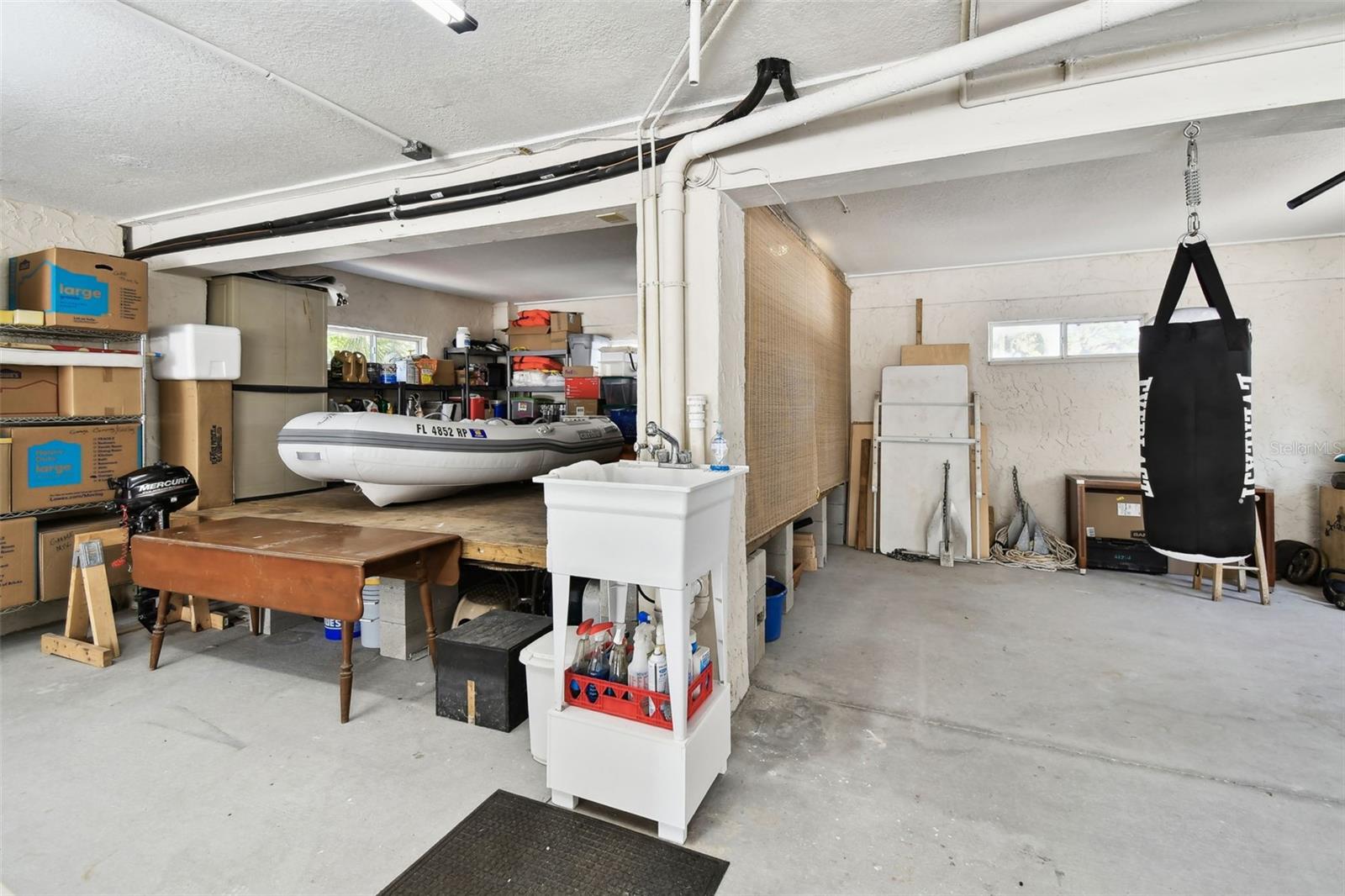 4+ Car Garage