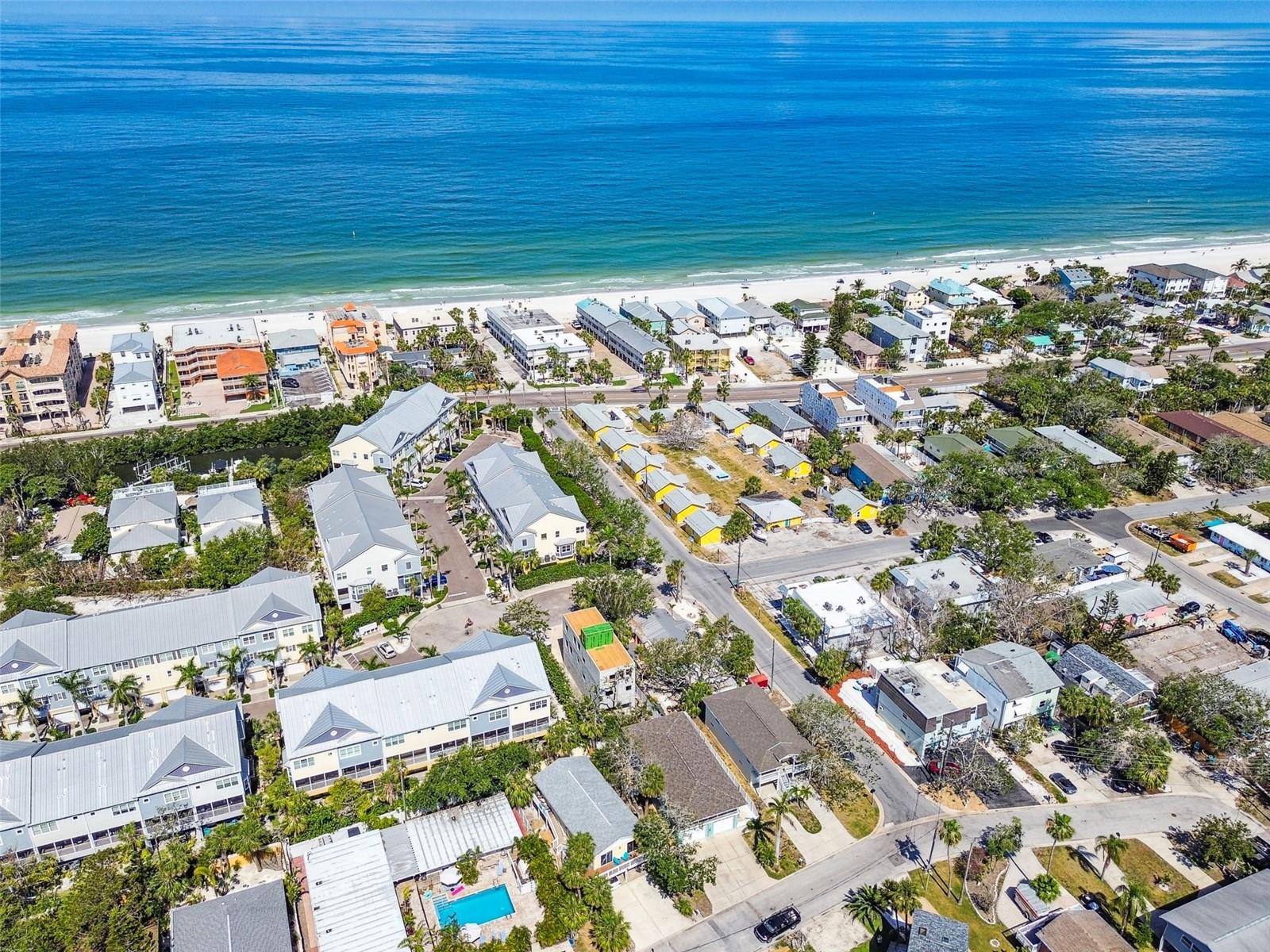 Close to the Beach, Shopping, Dining and Entertainment