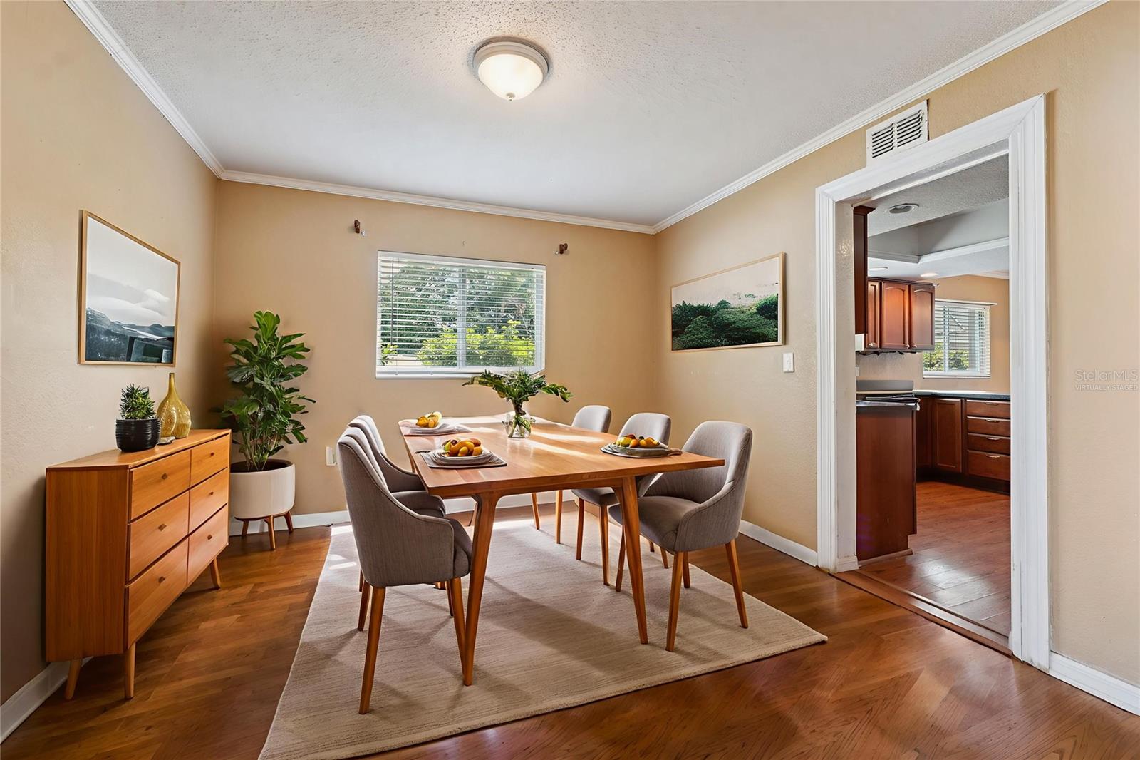 Formal Dining (Virtually Staged)
