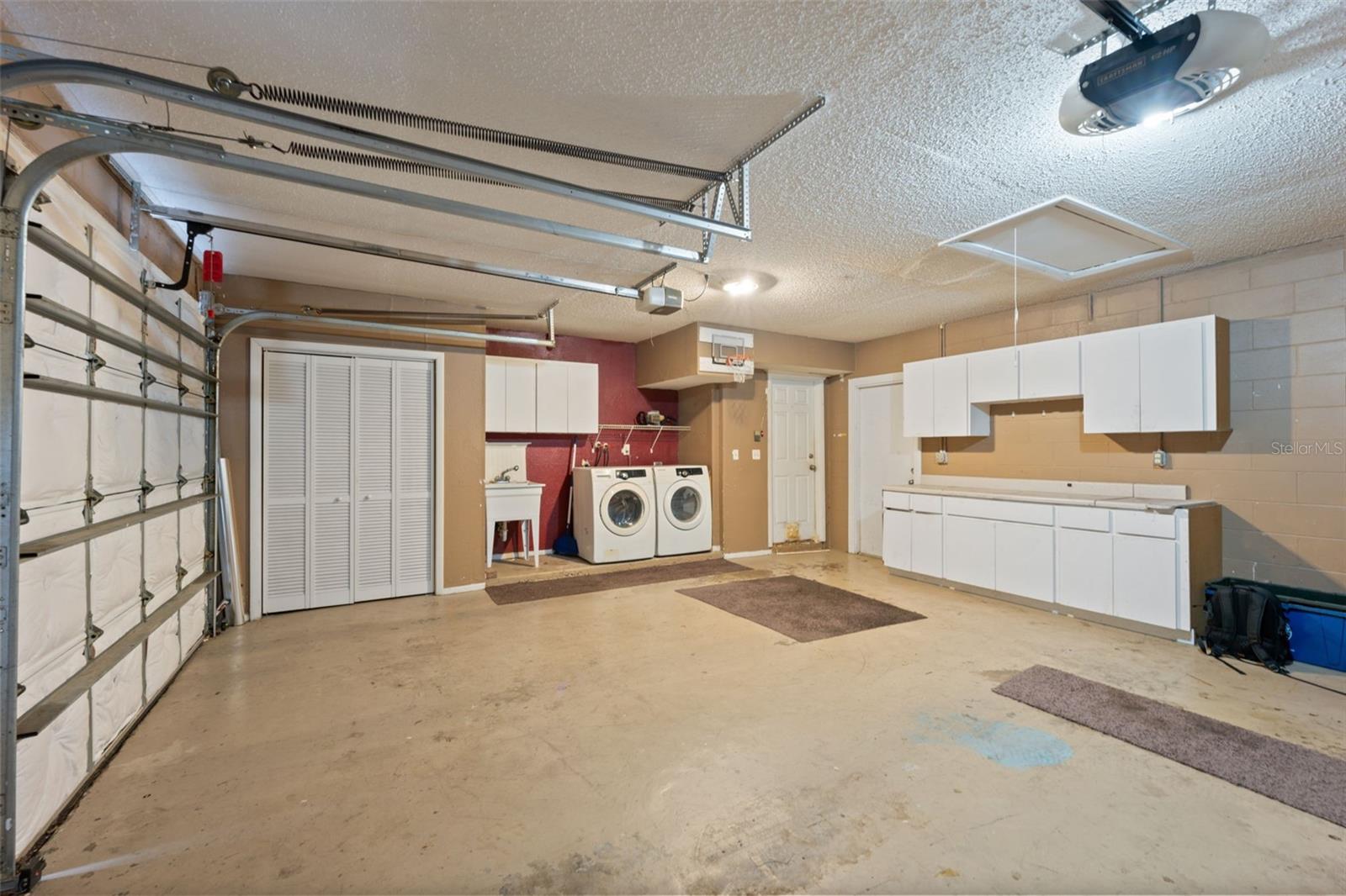 Garage / Laundry Area