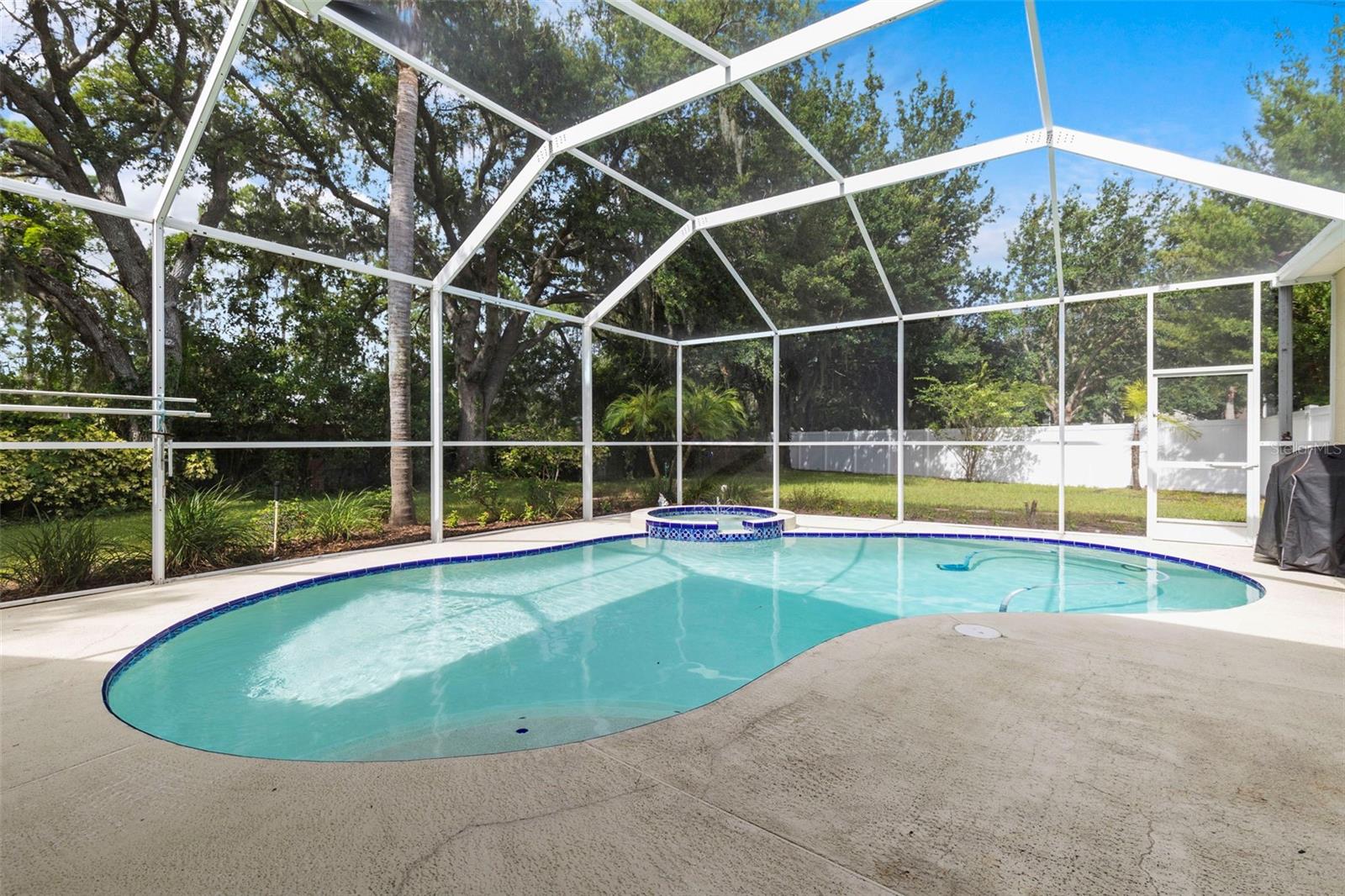 Pool With Screen Enclosure
