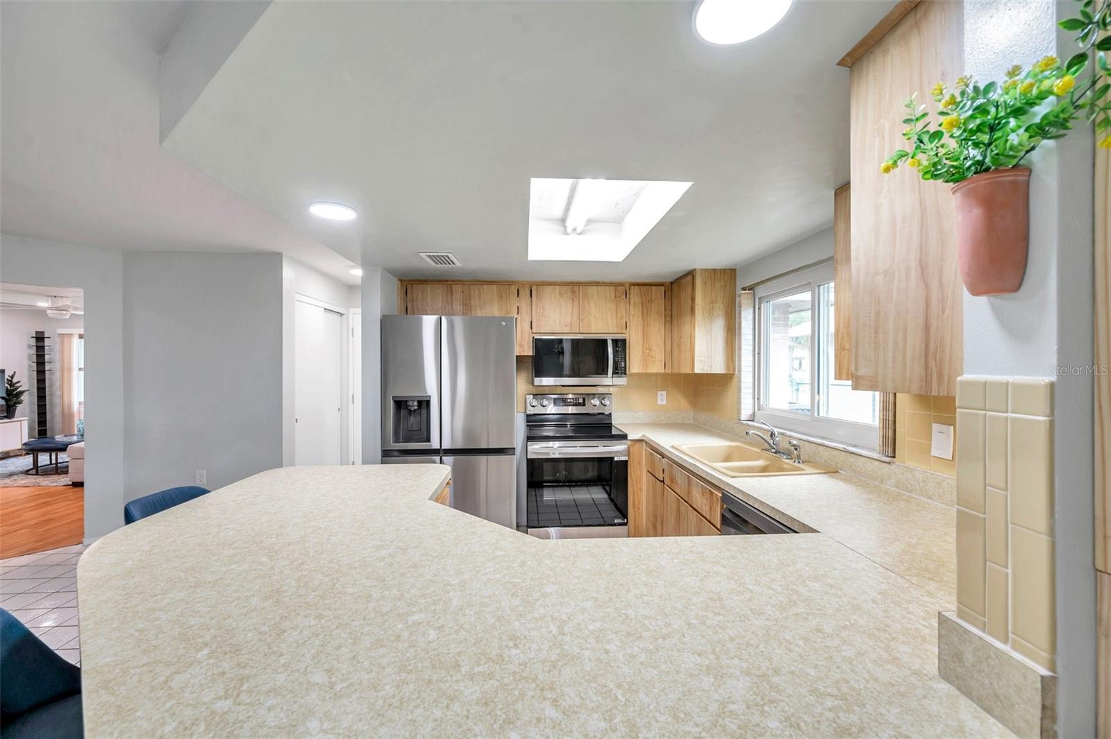 Oversized kitchen counters.