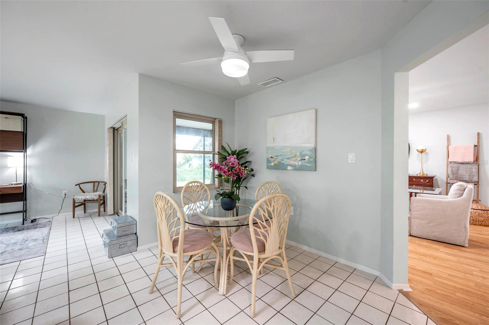 Eat in kitchen breakfast nook