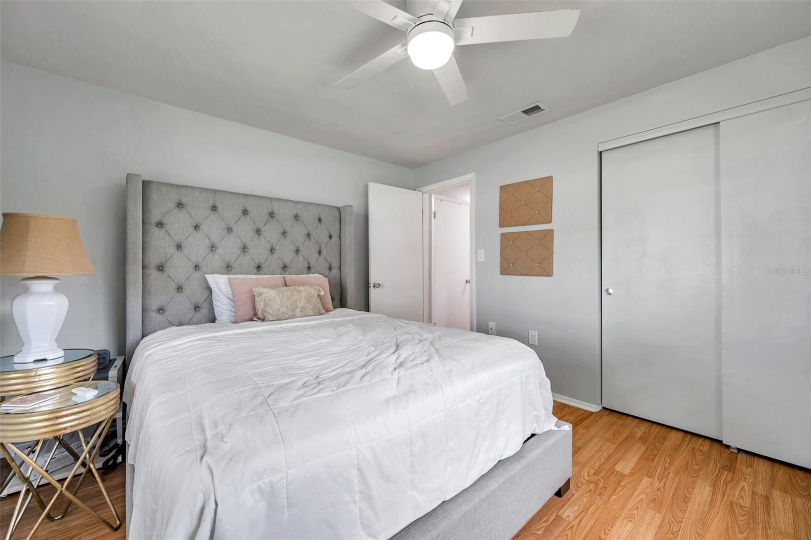 2nd bedroom
