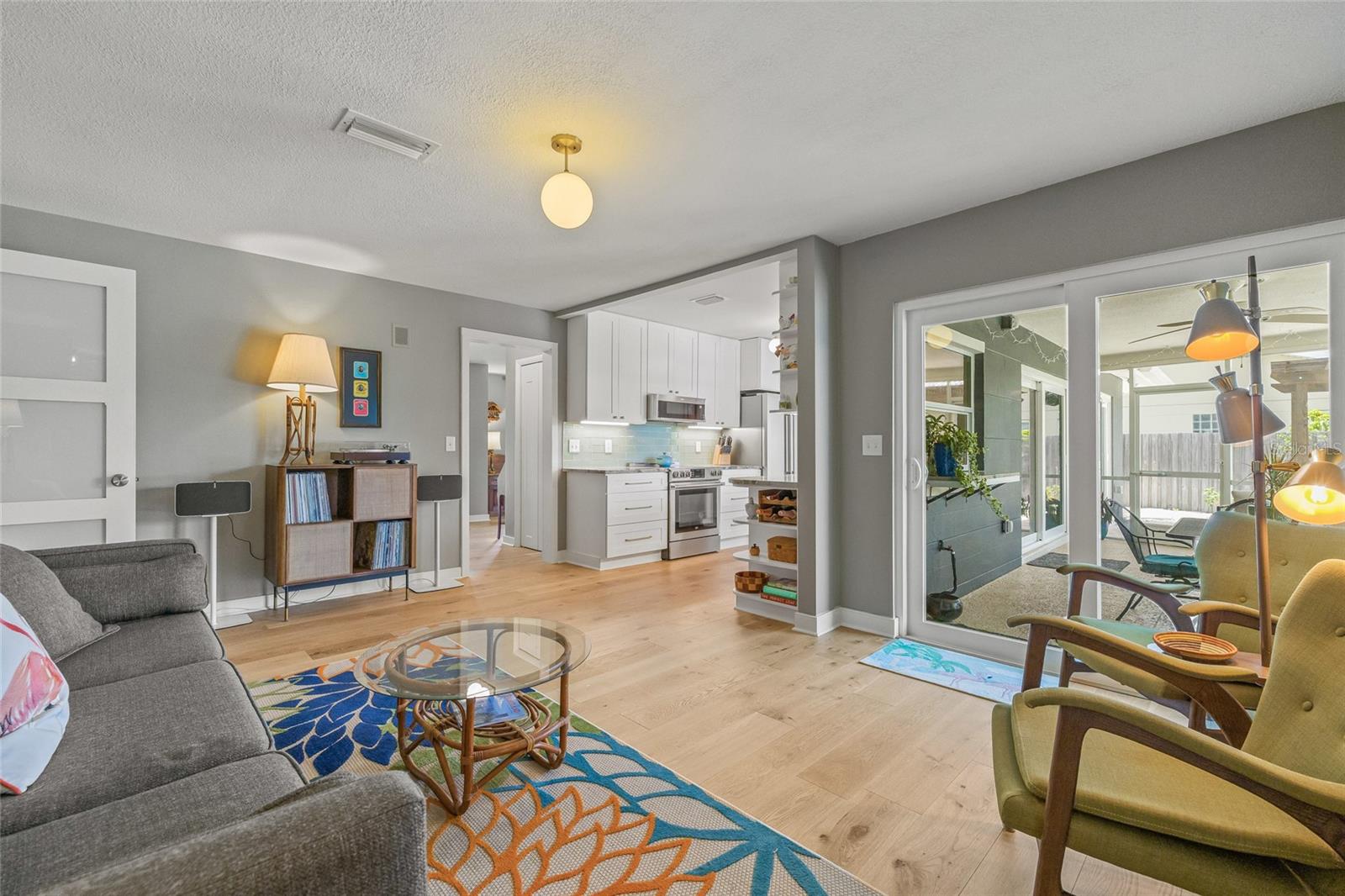 Family room with access to lanai