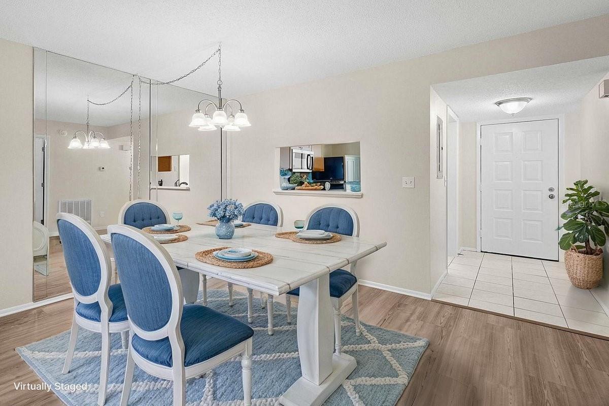 Staged Dinette