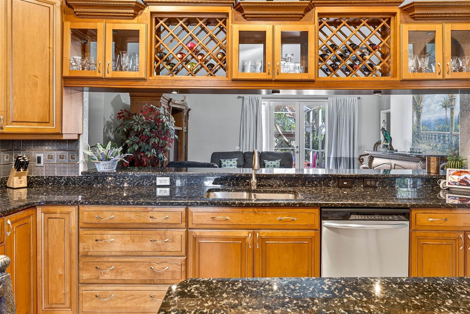 Kitchen side
