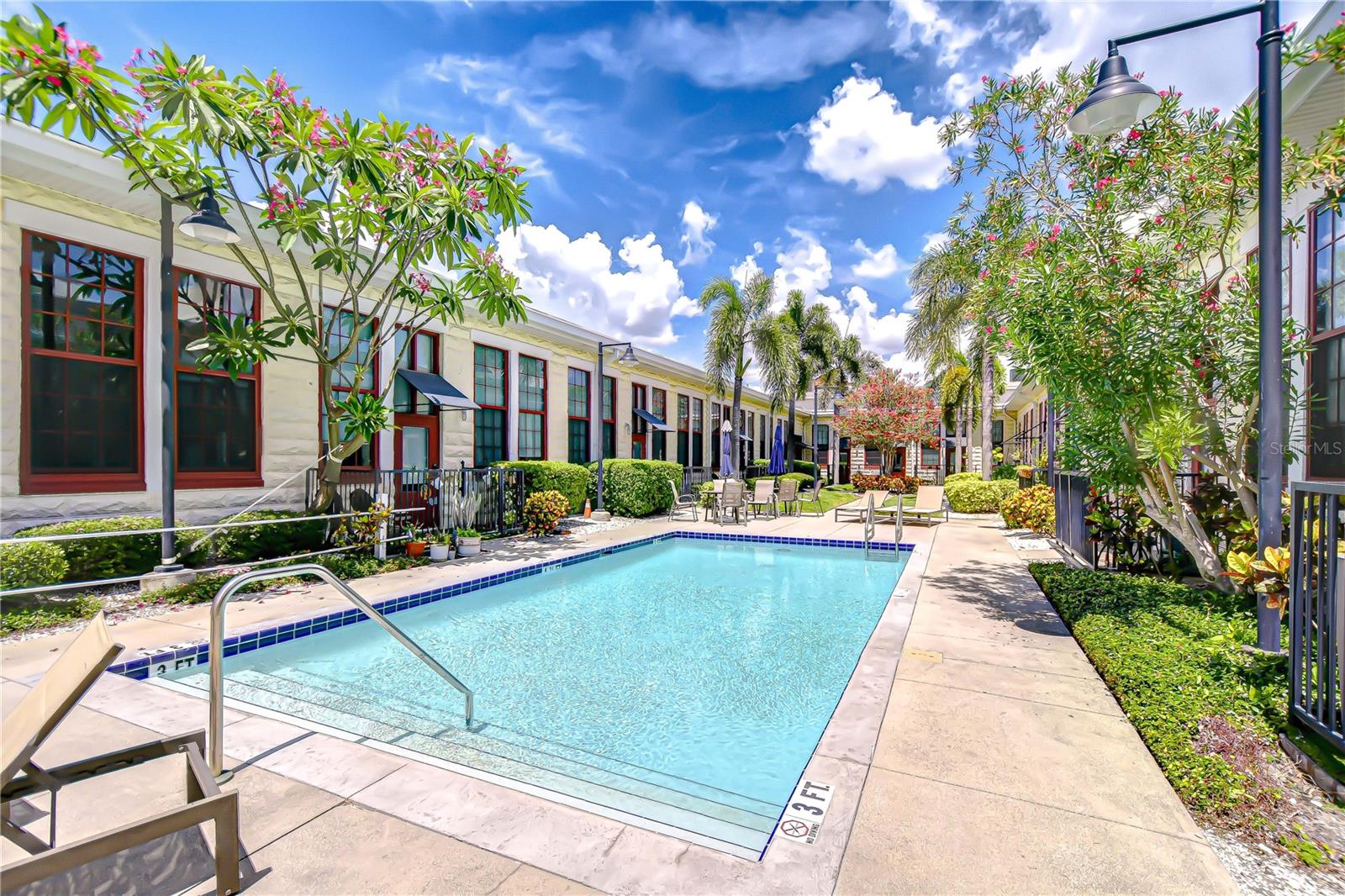 Check out the community pool, climate-controlled bike storage and more!